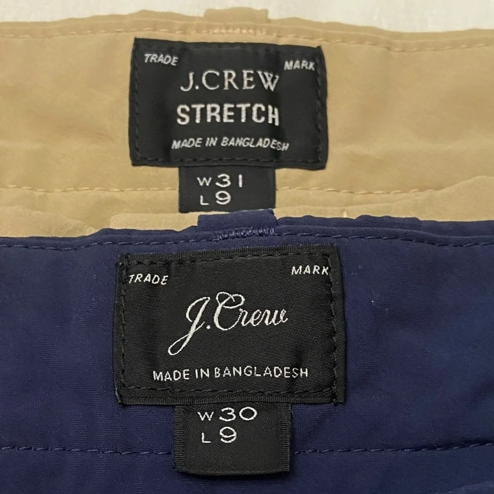 J. Crew Men's Flat Front Shorts in Navy and Tan Size 31/30 - 2748